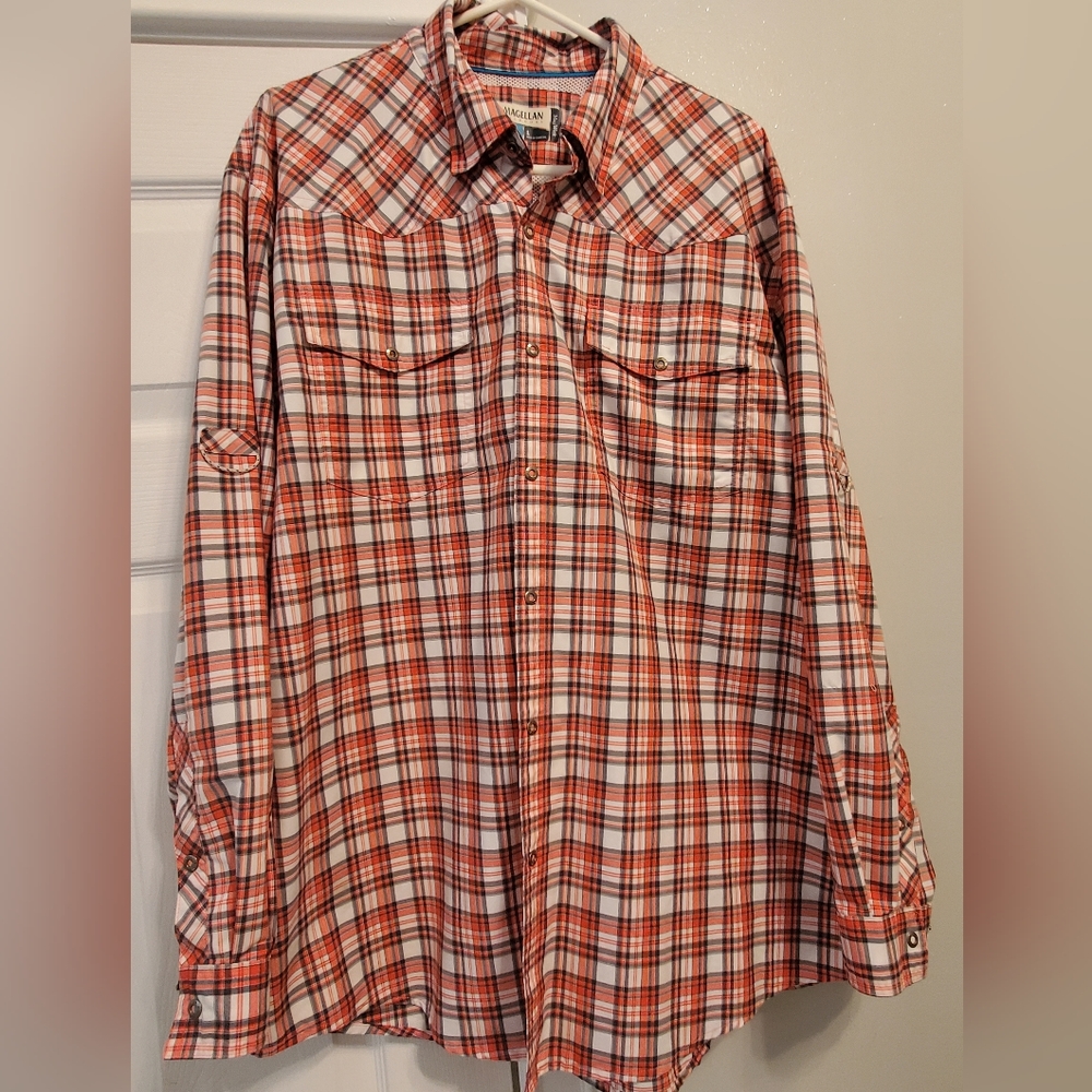 Mens long sleeve coral plaid Magellan fish gear shirt